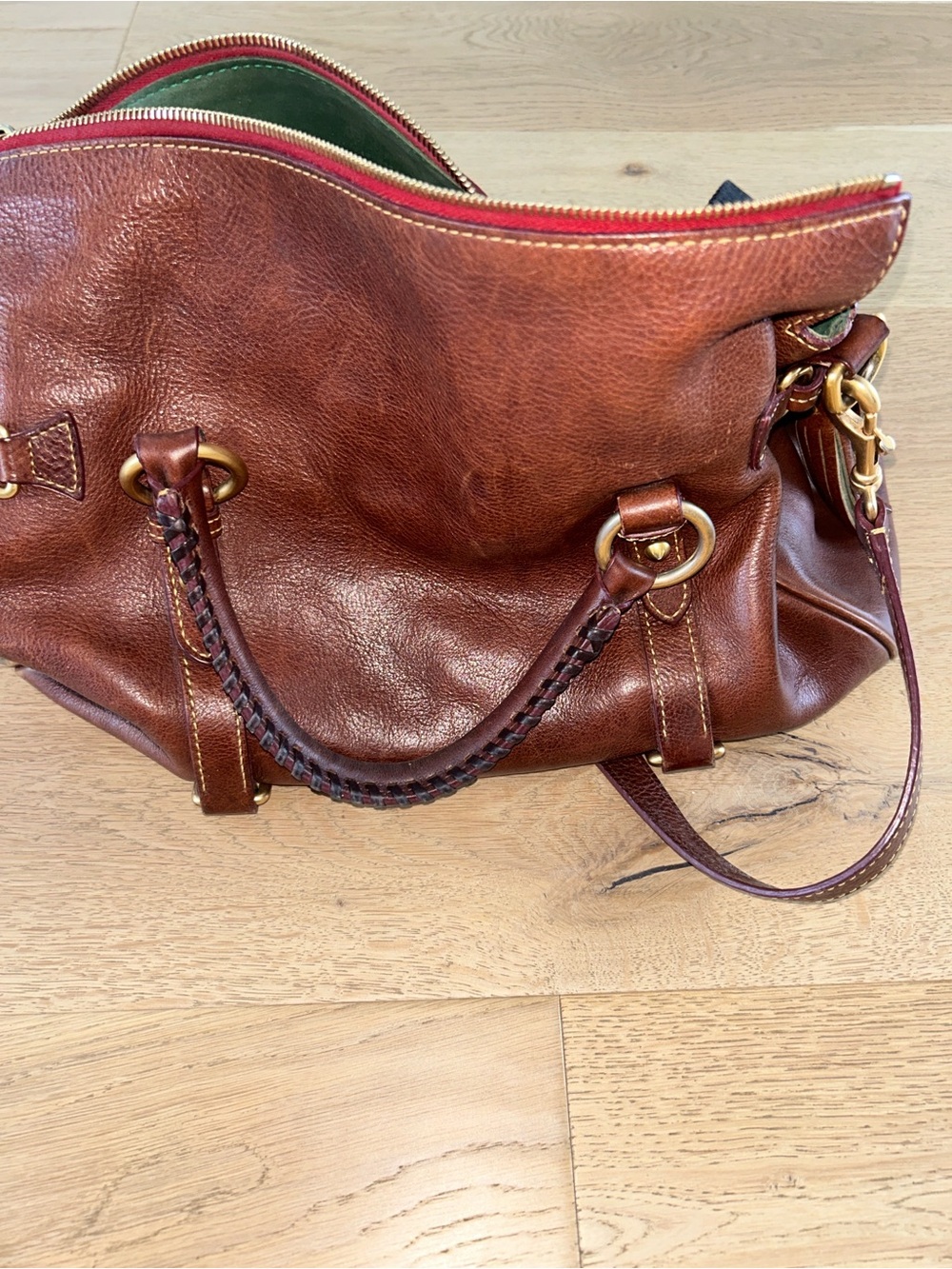 Tory Burch Brown Leather Shoulder Bag with Green Interior and Red Zipper Trim - Picture 4 of 7